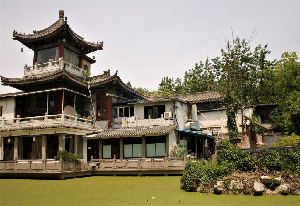 Pavillon im Lianhu-Park