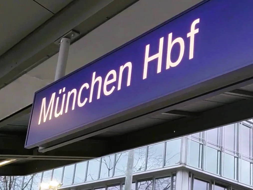 Muenchen Hbf East Rail Stories